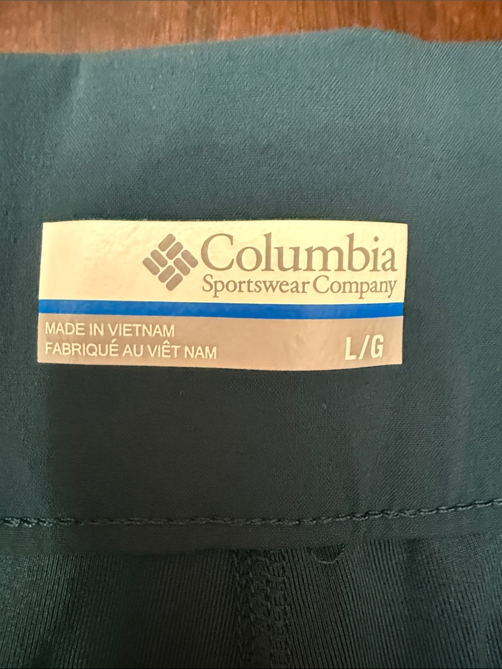 Columbia Athletic Skort in green.  Side gathers. Excellent condition .  Size L. - Picture 4 of 9